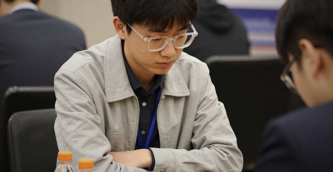 Olympiad cờ vua 2026: Gukesh đánh bàn 4 cho Ấn Độ, Humpy dẫn dắt đội nữ