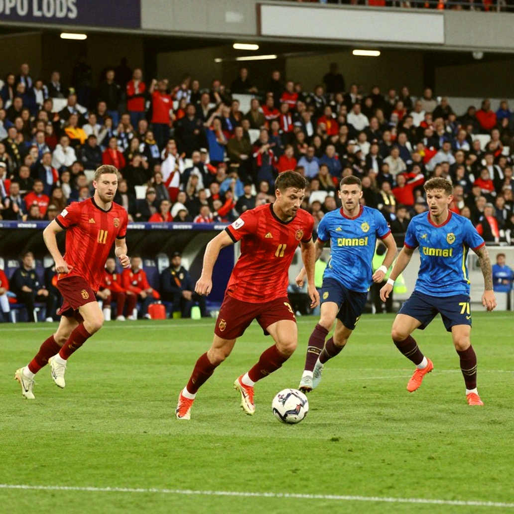 Nhập tịch ở V.League: tờ séc, dây chằng và giới hạn của một tấm hộ chiếu