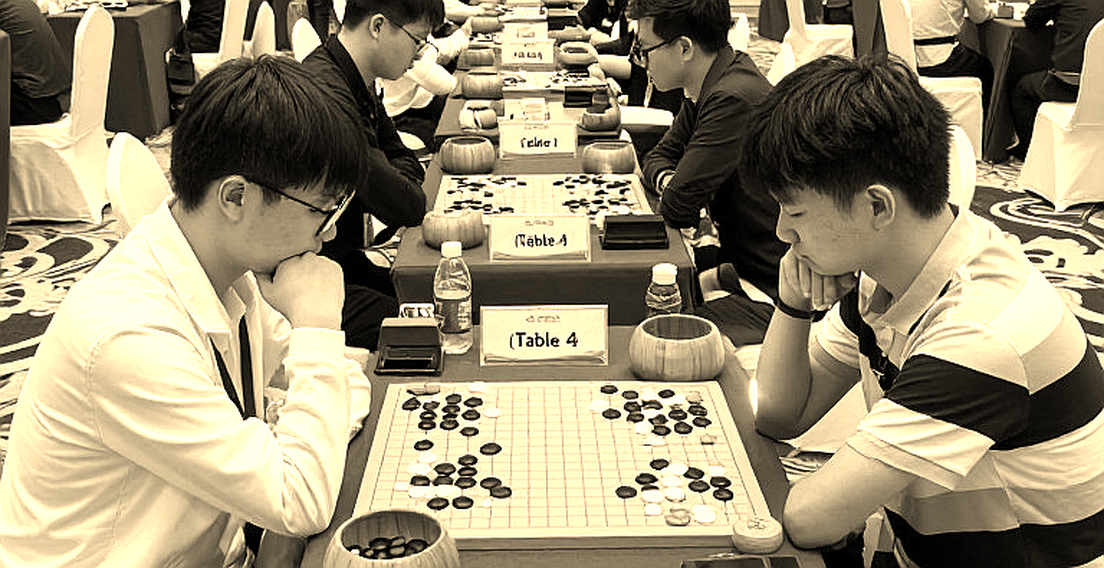 Bỏ phiếu FIDE ngày 26/9 tại Samarkand: Rosenstein hứa đưa Carlsen trở lại, nhưng ván cờ tàn chỉ vừa mở