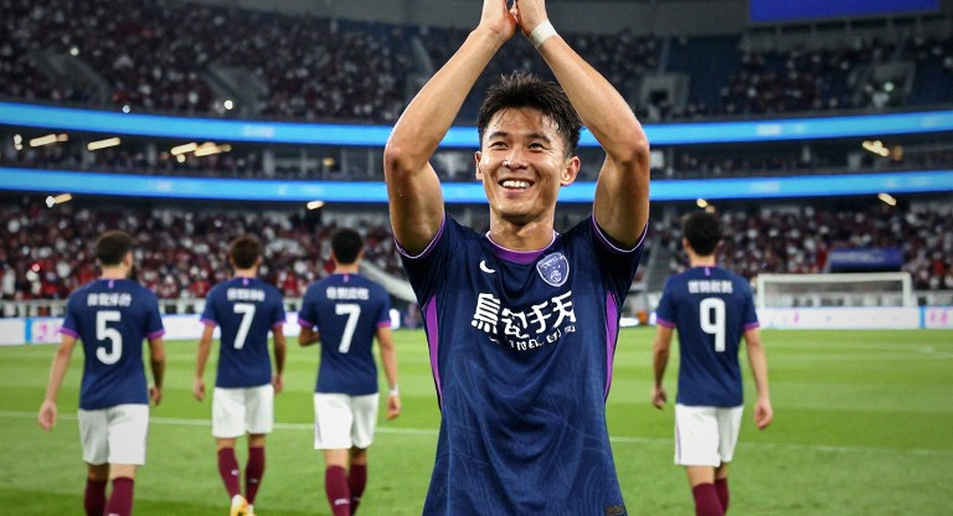 A Mid-Autumn Campaign Landed in Football Data: Anatomy of the Sports Rumour Machine A Mid-Autumn Campaign Landed in Football Data: Anatomy of the Sports Rumour Machine