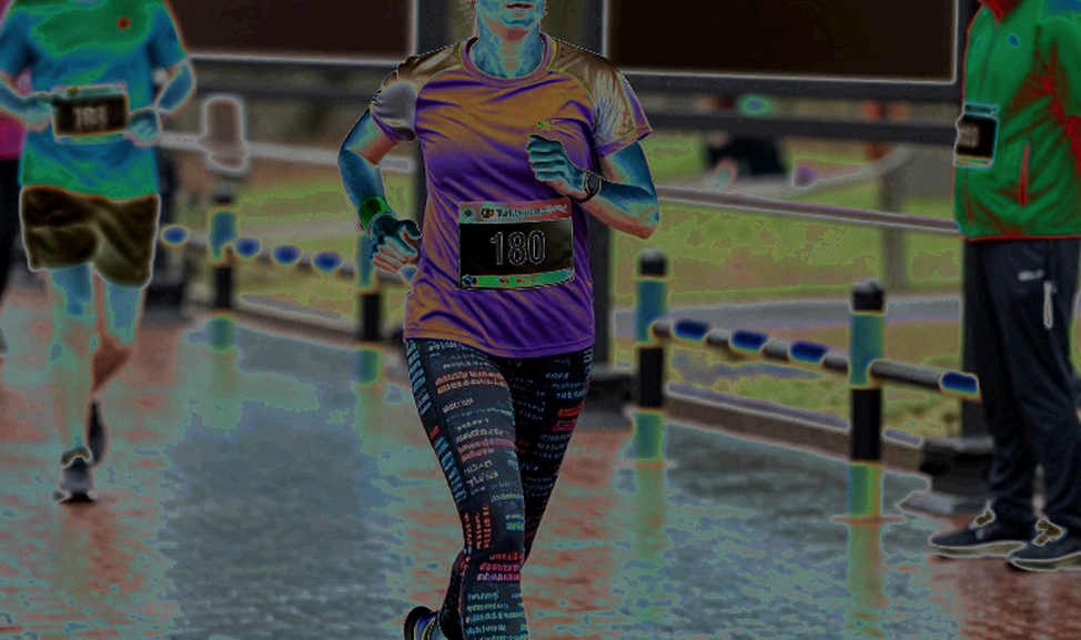 Hồng Lệ và Anh Khôi vô địch Marathon Hà Nội Techcombank mùa 5: Đọc đúng hai chữ kỷ lục