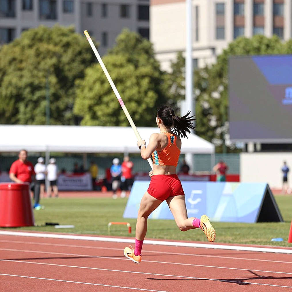 Đường chạy 800m nữ Kenya: chiều sâu đội hình và khoảng cách với tiền tài trợ