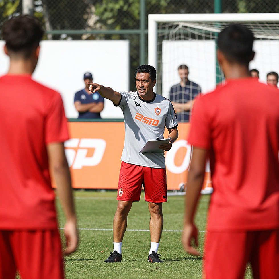 Ronaldo và trận thua 0-4 trước Al Ain: Đêm mà bàn thắng không còn che được khoảng trống