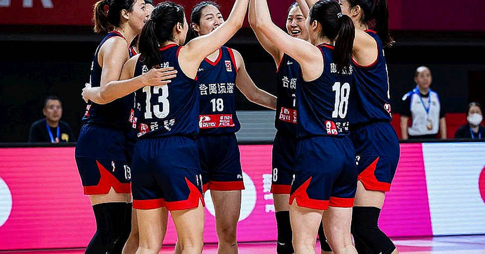 Bóng đá Việt Nam 2026: Thế hệ vàng và khoảng trắng dữ liệu Bóng đá Việt Nam 2026: Thế hệ vàng và khoảng trắng dữ liệu