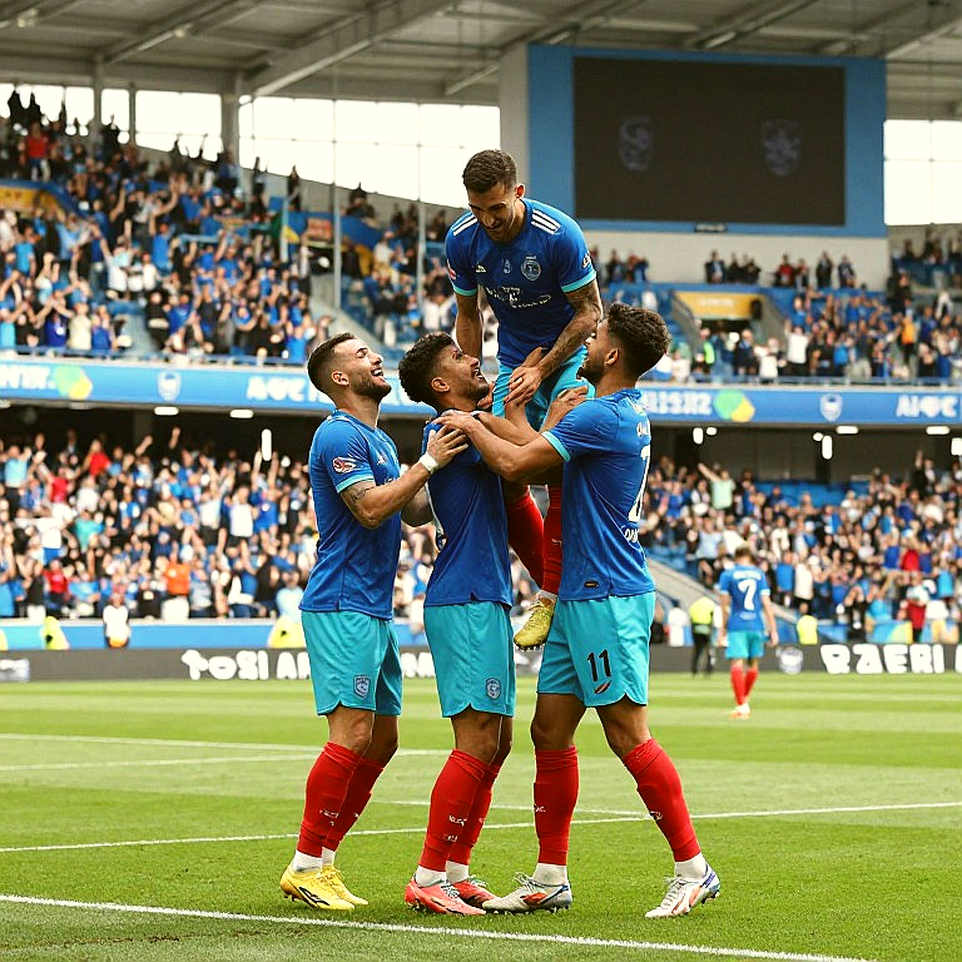 U21 Nhật Bản và Uzbekistan: Trận bán kết không nói về chiến thắng, mà về những giấc mơ Olympic 2028 U21 Nhật Bản và Uzbekistan: Trận bán kết không nói về chiến thắng, mà về những giấc mơ Olympic 2028