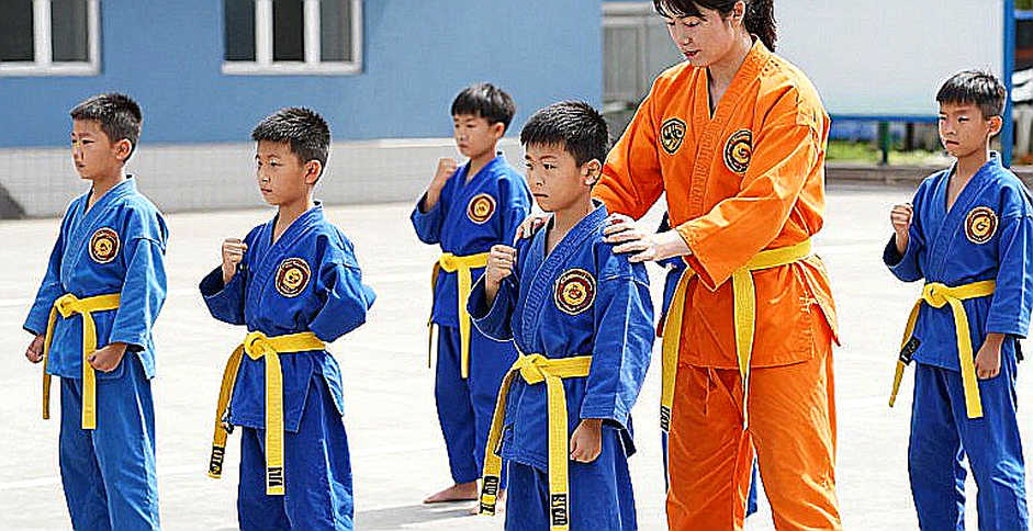 Giữ thăng bằng trên võ đài: Vì sao làng võ Đông Nam Á đang học lại bài học cơ bản nhất Giữ thăng bằng trên võ đài: Vì sao làng võ Đông Nam Á đang học lại bài học cơ bản nhất
